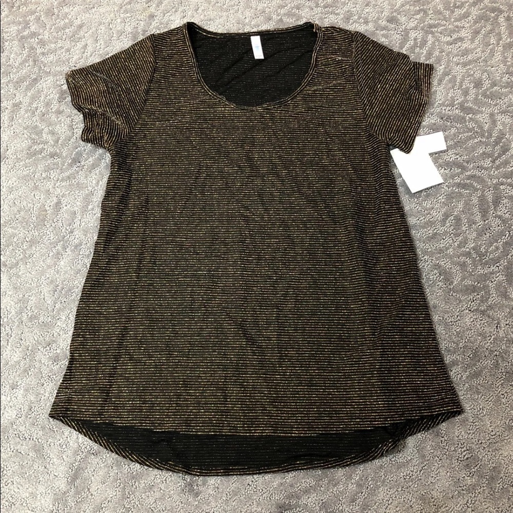 Lularoe elegant classic tee